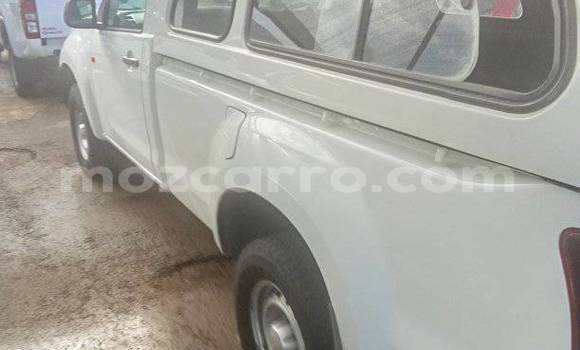 Comprar Usado Isuzu KB De outros Carro em Angoche em Nampula Comprar Usado Isuzu KB De outros Carro em Angoche em Nampula