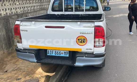 Buy Used Toyota Hilux White Car in Maputo in Maputo Buy Used Toyota Hilux White Car in Maputo in Maputo