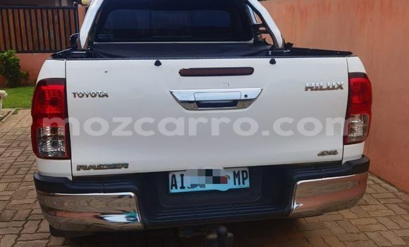 Buy Used Toyota Hilux White Car in Maputo in Maputo Buy Used Toyota Hilux White Car in Maputo in Maputo