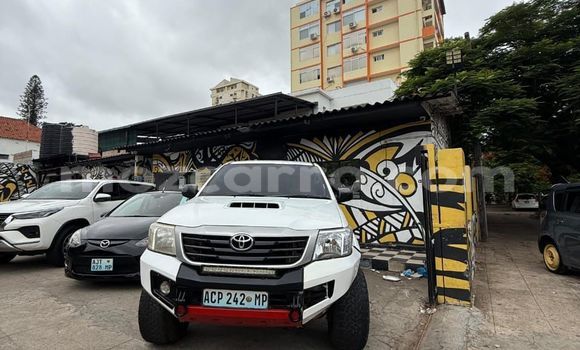 Nunua Ilio tumika Toyota Hilux Nyeupe Gari ndani ya Maputo nchini Maputo Nunua Ilio tumika Toyota Hilux Nyeupe Gari ndani ya Maputo nchini Maputo