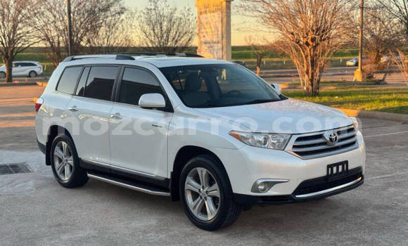 Buy Used Toyota Highlander White Car in Maputo in Maputo Buy Used Toyota Highlander White Car in Maputo in Maputo
