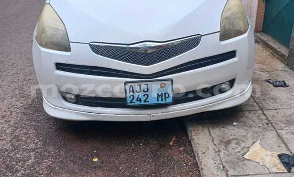 Comprar Usado Toyota Ractis Branco Carro em Maputo em Maputo