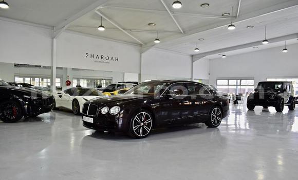 Comprar Usado Bentley Flying Spur Prata Carro em Maputo em Maputo Comprar Usado Bentley Flying Spur Prata Carro em Maputo em Maputo