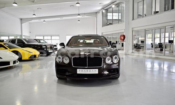 Comprar Usado Bentley Flying Spur Prata Carro em Maputo em Maputo Comprar Usado Bentley Flying Spur Prata Carro em Maputo em Maputo