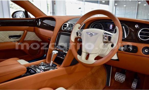 Comprar Usado Bentley Flying Spur Prata Carro em Maputo em Maputo Comprar Usado Bentley Flying Spur Prata Carro em Maputo em Maputo