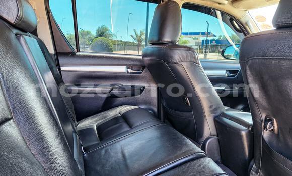 Buy Used Toyota Hilux White Car in Maputo in Maputo Buy Used Toyota Hilux White Car in Maputo in Maputo