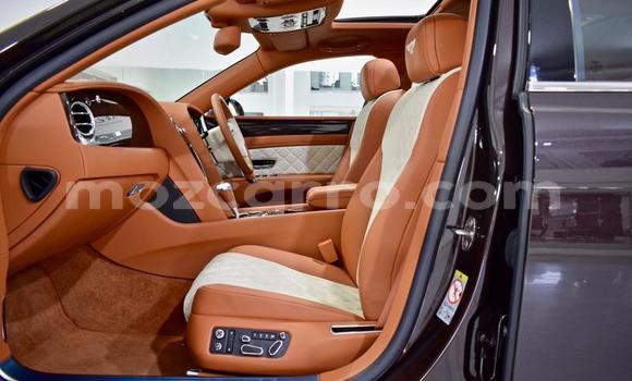Comprar Usado Bentley Flying Spur Prata Carro em Maputo em Maputo Comprar Usado Bentley Flying Spur Prata Carro em Maputo em Maputo