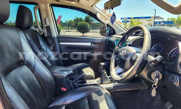 Buy Used Toyota Hilux White Car in Maputo in Maputo Buy Used Toyota Hilux White Car in Maputo in Maputo