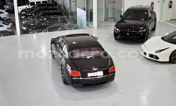Comprar Usado Bentley Flying Spur Prata Carro em Maputo em Maputo Comprar Usado Bentley Flying Spur Prata Carro em Maputo em Maputo