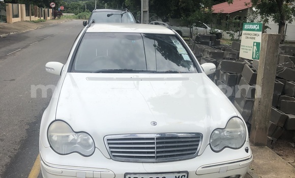 Nunua Ilio tumika Mercedes‒Benz C-Class Nyeupe Gari ndani ya Tete nchini Tete