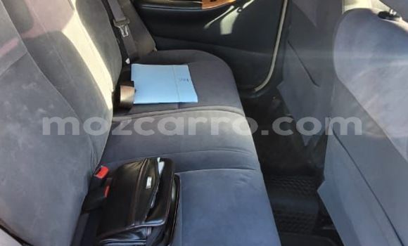 Comprar Usado Toyota Runx Prata Carro em Maputo em Maputo Comprar Usado Toyota Runx Prata Carro em Maputo em Maputo