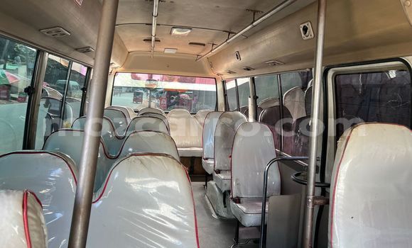 Comprar Usado Toyota Hilux Azul Carro em Maputo em Maputo Comprar Usado Toyota Hilux Azul Carro em Maputo em Maputo