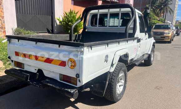 Buy Used Toyota Land Cruiser White Car in Maputo in Maputo Buy Used Toyota Land Cruiser White Car in Maputo in Maputo