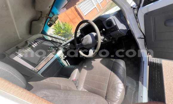 Buy Used Toyota Land Cruiser White Car in Maputo in Maputo Buy Used Toyota Land Cruiser White Car in Maputo in Maputo