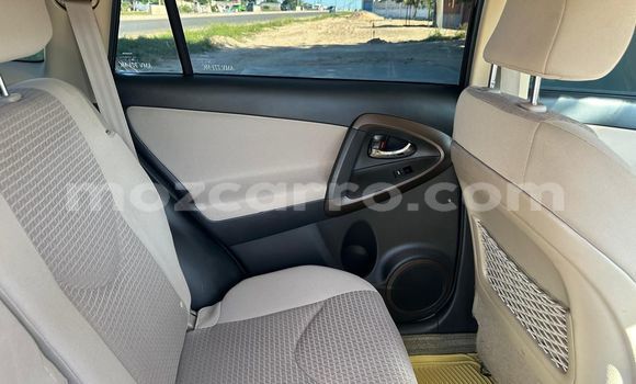 Nunua Ilio tumika Toyota Vanguard Nyeusi Gari ndani ya Maputo nchini Maputo Nunua Ilio tumika Toyota Vanguard Nyeusi Gari ndani ya Maputo nchini Maputo