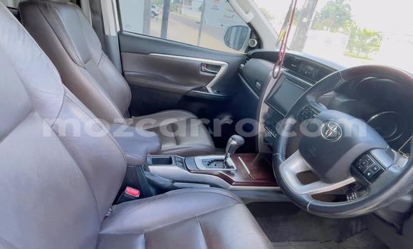 Nunua Ilio tumika Toyota Fortuner Nyeupe Gari ndani ya Maputo nchini Maputo Nunua Ilio tumika Toyota Fortuner Nyeupe Gari ndani ya Maputo nchini Maputo