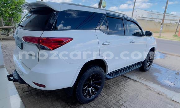 Nunua Ilio tumika Toyota Fortuner Nyeupe Gari ndani ya Maputo nchini Maputo Nunua Ilio tumika Toyota Fortuner Nyeupe Gari ndani ya Maputo nchini Maputo