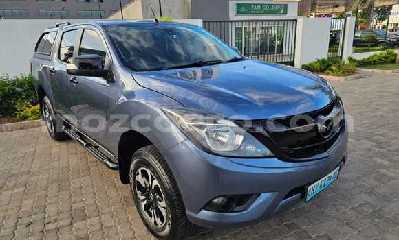 Comprar Usado Mazda BT-50 Azul Carro em Maputo em Maputo