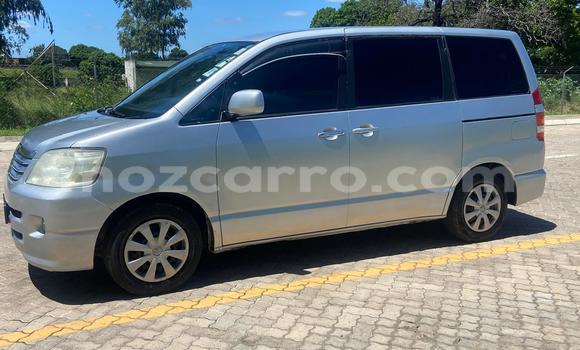 Comprar Usado Toyota Noah De outros Carro em Maputo em Maputo Comprar Usado Toyota Noah De outros Carro em Maputo em Maputo