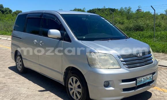 Comprar Usado Toyota Noah De outros Carro em Maputo em Maputo Comprar Usado Toyota Noah De outros Carro em Maputo em Maputo