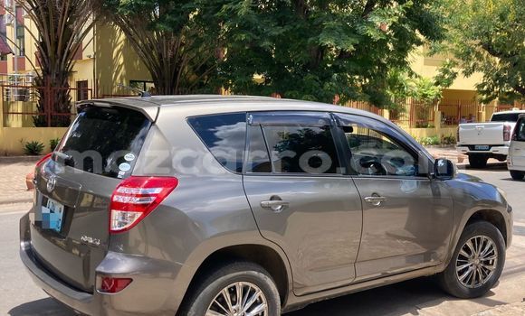 Nunua Ilio tumika Toyota RAV4 Nyingine Gari ndani ya Maputo nchini Maputo Nunua Ilio tumika Toyota RAV4 Nyingine Gari ndani ya Maputo nchini Maputo