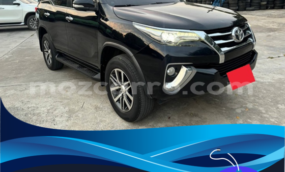 Comprar Usado Toyota Fortuner Preto Carro em Maputo em Maputo