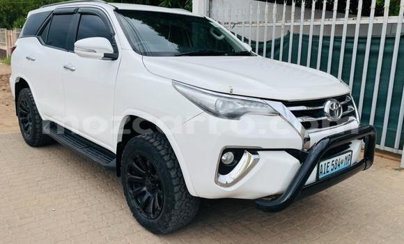 Nunua Ilio tumika Toyota Fortuner Nyeupe Gari ndani ya Maputo nchini Maputo Nunua Ilio tumika Toyota Fortuner Nyeupe Gari ndani ya Maputo nchini Maputo