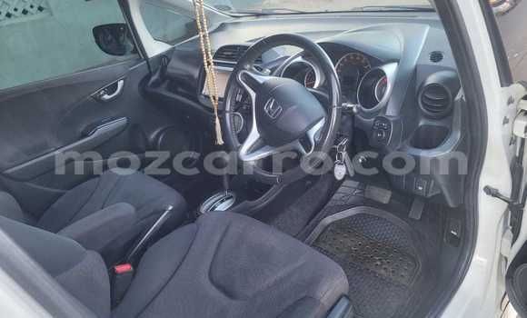 Buy Used Honda Fit White Car in Maputo in Maputo Buy Used Honda Fit White Car in Maputo in Maputo