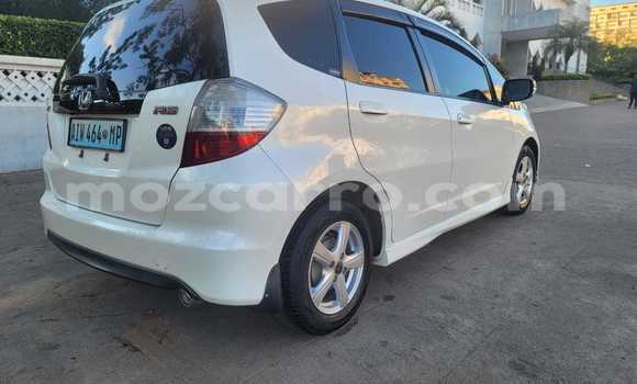 Buy Used Honda Fit White Car in Maputo in Maputo Buy Used Honda Fit White Car in Maputo in Maputo