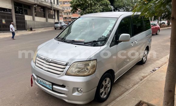 Tenga Tsaru Toyota Noah Sirivha Mota in Maputo in Maputo