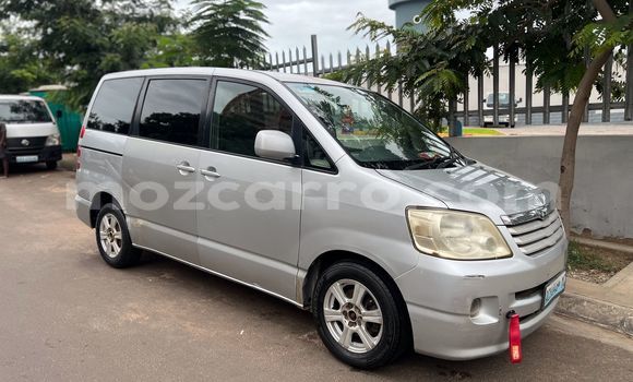Comprar Usado Toyota Noah Prata Carro em Maputo em Maputo Comprar Usado Toyota Noah Prata Carro em Maputo em Maputo