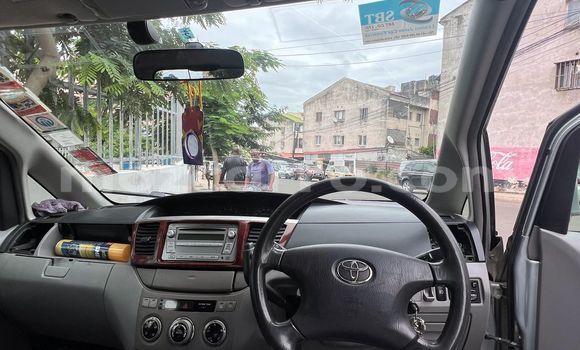 Comprar Usado Toyota Noah Prata Carro em Maputo em Maputo Comprar Usado Toyota Noah Prata Carro em Maputo em Maputo