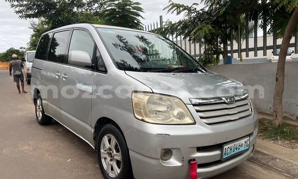 Comprar Usado Toyota Noah Prata Carro em Maputo em Maputo Comprar Usado Toyota Noah Prata Carro em Maputo em Maputo