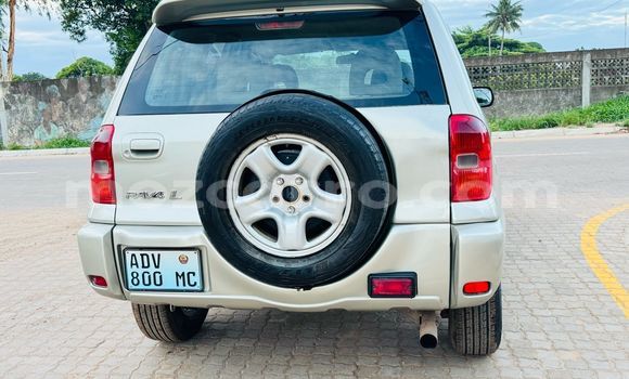 Comprar Usado Toyota RAV4 Bege Carro em Maputo em Maputo Comprar Usado Toyota RAV4 Bege Carro em Maputo em Maputo