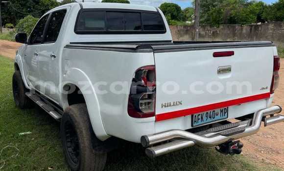 Comprar Usado Toyota Hilux Branco Carro em Maputo em Maputo Comprar Usado Toyota Hilux Branco Carro em Maputo em Maputo