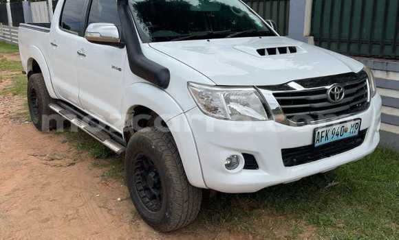 Comprar Usado Toyota Hilux Branco Carro em Maputo em Maputo Comprar Usado Toyota Hilux Branco Carro em Maputo em Maputo