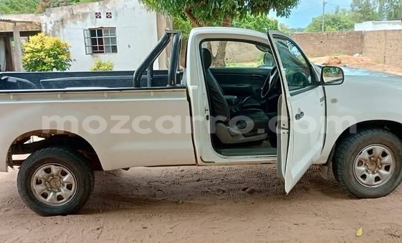 Tenga Tsaru Toyota Hilux Chena Mota in Maputo in Maputo Tenga Tsaru Toyota Hilux Chena Mota in Maputo in Maputo