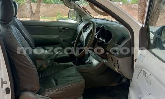 Tenga Tsaru Toyota Hilux Chena Mota in Maputo in Maputo Tenga Tsaru Toyota Hilux Chena Mota in Maputo in Maputo