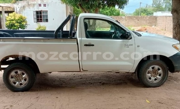 Tenga Tsaru Toyota Hilux Chena Mota in Maputo in Maputo Tenga Tsaru Toyota Hilux Chena Mota in Maputo in Maputo