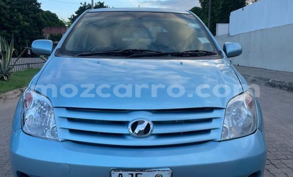 Nunua Ilio tumika Toyota IST Bluu Gari ndani ya Maputo nchini Maputo
