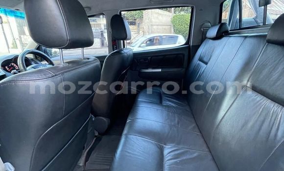 Buy Used Toyota Hilux White Car in Maputo in Maputo Buy Used Toyota Hilux White Car in Maputo in Maputo