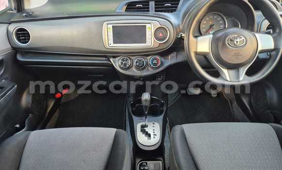 Comprar Usado Toyota Vitz Prata Carro em Maputo em Maputo Comprar Usado Toyota Vitz Prata Carro em Maputo em Maputo