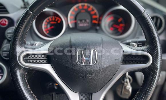 Nunua Ilio tumika Honda Fit Bluu Gari ndani ya Maputo nchini Maputo Nunua Ilio tumika Honda Fit Bluu Gari ndani ya Maputo nchini Maputo