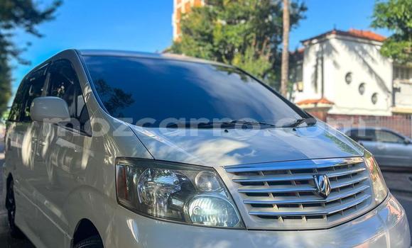 Nunua Ilio tumika Toyota Alphard Nyeupe Gari ndani ya Maputo nchini Maputo