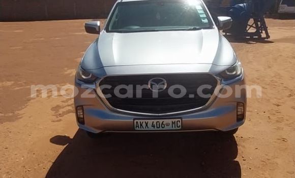 Comprar Usado Mazda BT-50 Prata Carro em Maputo em Maputo