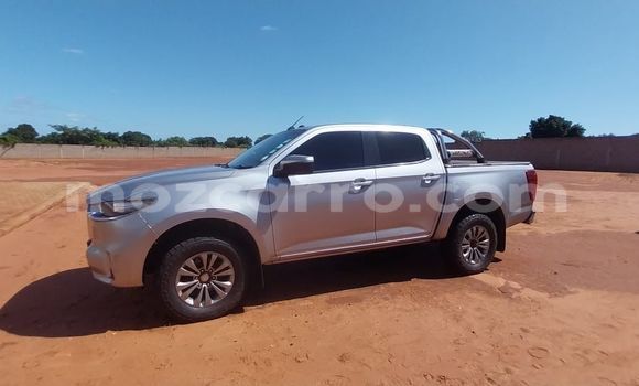 Buy Used Mazda BT-50 Silver Car in Maputo in Maputo Buy Used Mazda BT-50 Silver Car in Maputo in Maputo