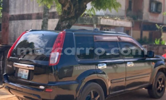 Nunua Ilio tumika Nissan X-Trail Nyeusi Gari ndani ya Maputo nchini Maputo