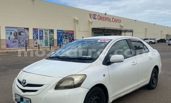 Nunua Ilio tumika Toyota Belta Nyeupe Gari ndani ya Maputo nchini Maputo