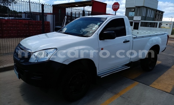 Comprar Usado Isuzu D-MAX Branco Carro em Maputo em Maputo Comprar Usado Isuzu D-MAX Branco Carro em Maputo em Maputo
