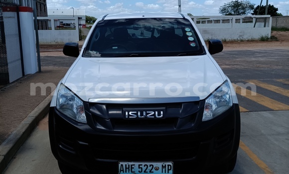 Comprar Usado Isuzu D-MAX Branco Carro em Maputo em Maputo Comprar Usado Isuzu D-MAX Branco Carro em Maputo em Maputo